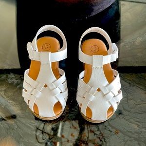 Size 5, white toddler girl sandal